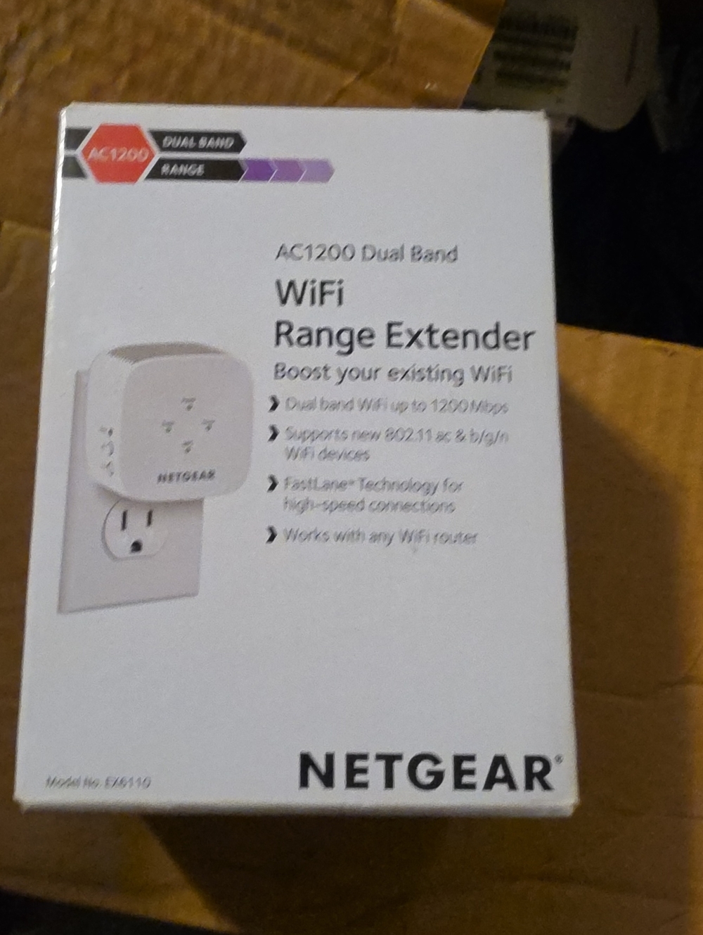 netgear White AC1200 Dual Band WiFi Range Extender